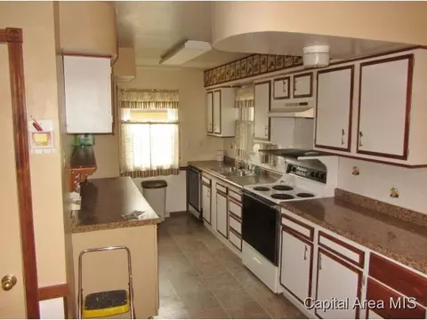 87 Radcliff, Springfield, IL 62703 photo 2