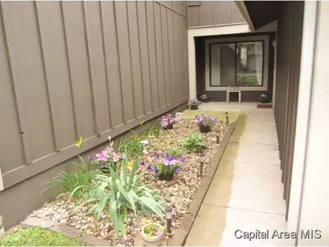 14 Juniper, Springfield, IL 62704 photo 2