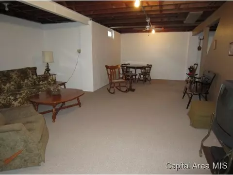 2045 N 6th, Springfield, IL 62702 photo 9