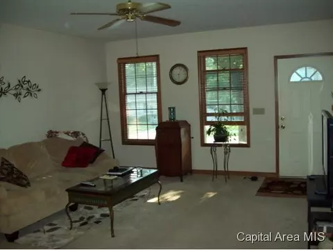 1120 Willowbrook, Springfield, IL 62711 photo 2