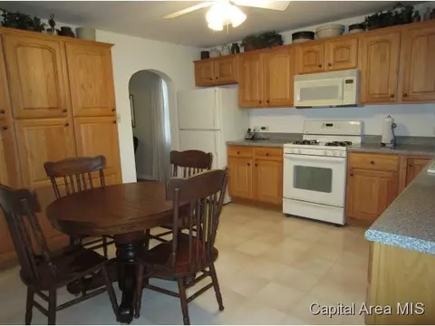 2332 Holmes, Springfield, IL 62704 photo 5
