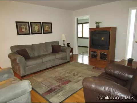 2332 Holmes, Springfield, IL 62704 photo 2