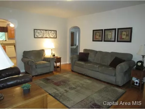 2332 Holmes, Springfield, IL 62704 photo 3
