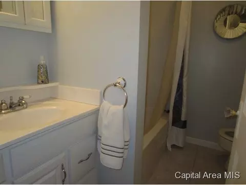 2332 Holmes, Springfield, IL 62704 photo 9