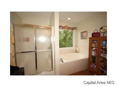 2554 Chapel Hl, Springfield, IL 62702 photo 15