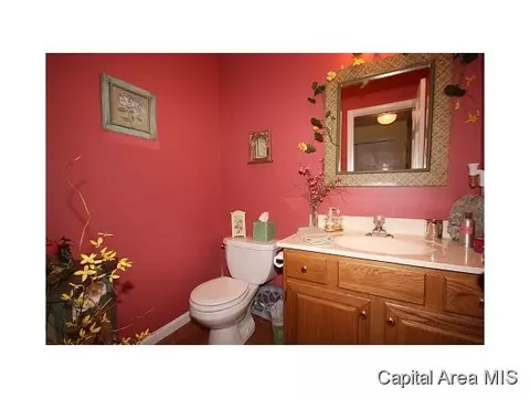 2554 Chapel Hl, Springfield, IL 62702 photo 17