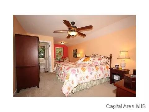 2554 Chapel Hl, Springfield, IL 62702 photo 12
