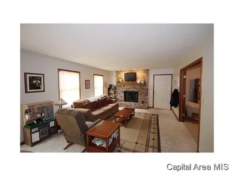 1804 Strawberry Ln, Springfield, IL 62711 photo 3