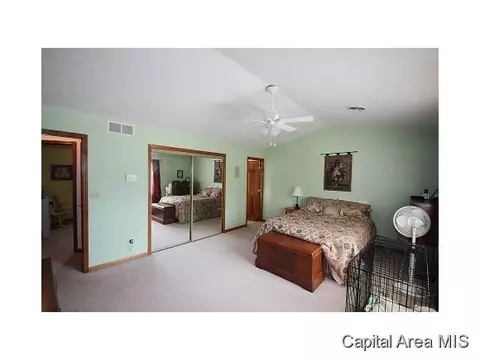 1804 Strawberry Ln, Springfield, IL 62711 photo 11
