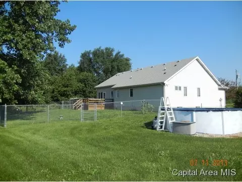 6174 Workman Rd, New Berlin, IL 62670 photo 4