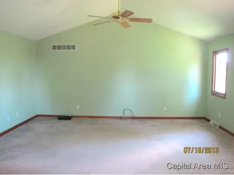 6174 Workman Rd, New Berlin, IL 62670 photo 7