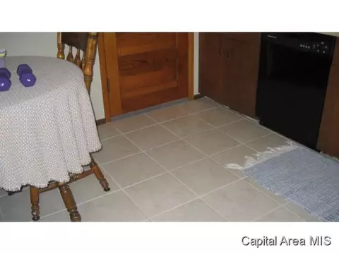 3337 S 01st St, Springfield, IL 62703 photo 9
