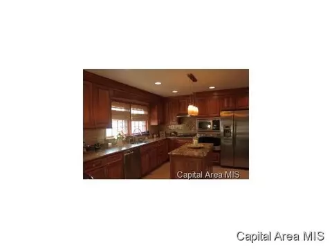 103 Oakmont, Springfield, IL 62704 photo 4