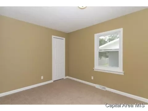 1915 N Albany, Springfield, IL 62702 photo 8