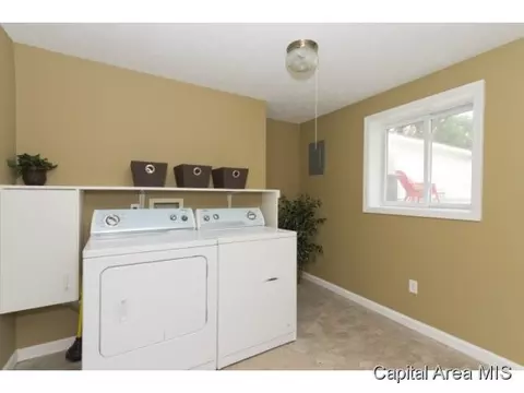 1915 N Albany, Springfield, IL 62702 photo 16