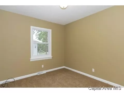 1915 N Albany, Springfield, IL 62702 photo 9