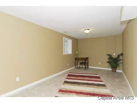 1915 N Albany, Springfield, IL 62702 photo 12