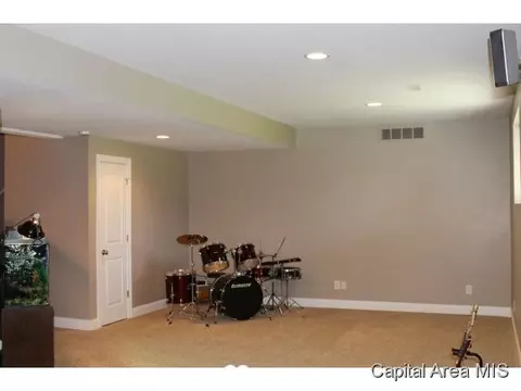 2116 Harbor Lndg, Springfield, IL 62712 photo 9