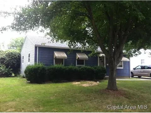 1318 Johnson Ln, Springfield, IL 62702 photo 2