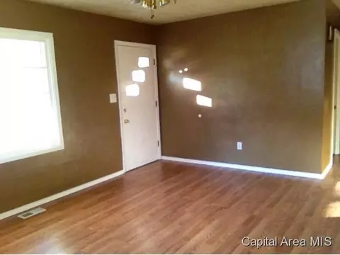 1318 Johnson Ln, Springfield, IL 62702 photo 8