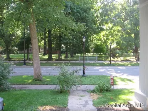 1031 N 6th St, Springfield, IL 62702 photo 12