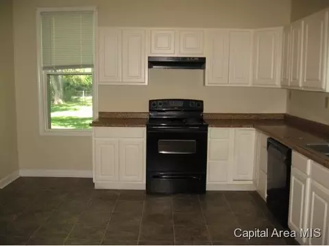 1031 N 6th St, Springfield, IL 62702 photo 5
