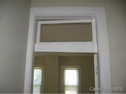 1031 N 6th St, Springfield, IL 62702 photo 10