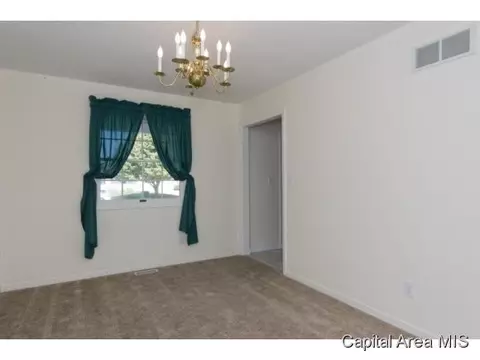 2100 Checkerberry Ln, Springfield, IL 62711 photo 9