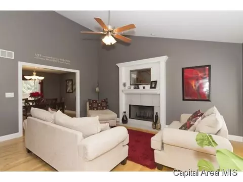 3529 Tamarak, Springfield, IL 62712 photo 5