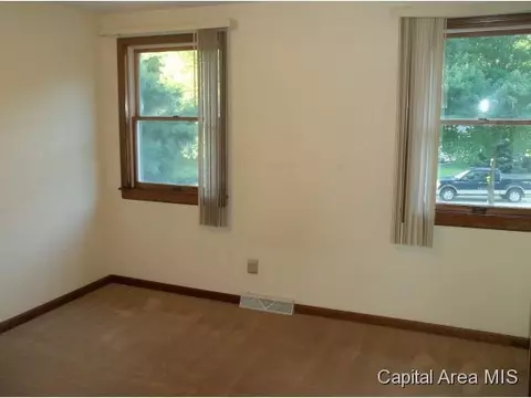 8000 Hunt Rd, Springfield, IL 62712 photo 13