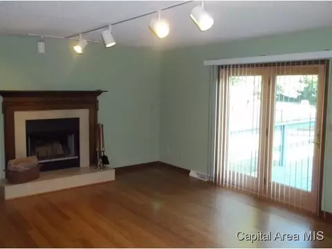 8000 Hunt Rd, Springfield, IL 62712 photo 7