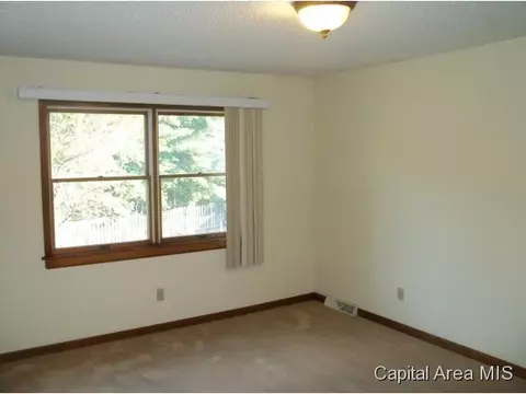 8000 Hunt Rd, Springfield, IL 62712 photo 11