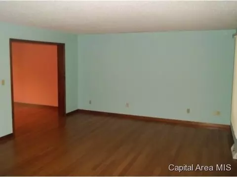 8000 Hunt Rd, Springfield, IL 62712 photo 9