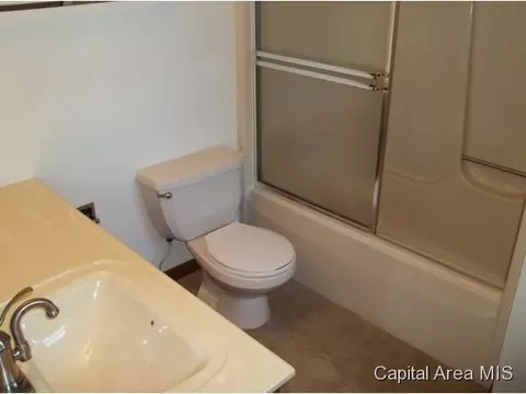 8000 Hunt Rd, Springfield, IL 62712 photo 12