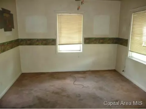 2484 S 11th Street St, Springfield, IL 62703 photo 3