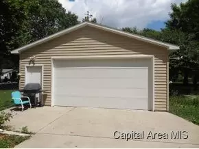 2002 E Kys, Springfield, IL 62702 photo 2