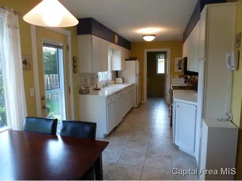 2221 Montclair, Springfield, IL 62704 photo 5
