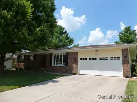 2221 Montclair, Springfield, IL 62704 photo 1