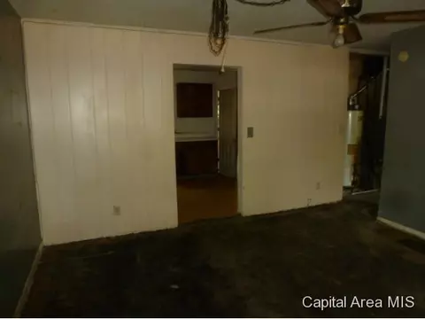 2667 Bunn Dr, Springfield, IL 62703 photo 3