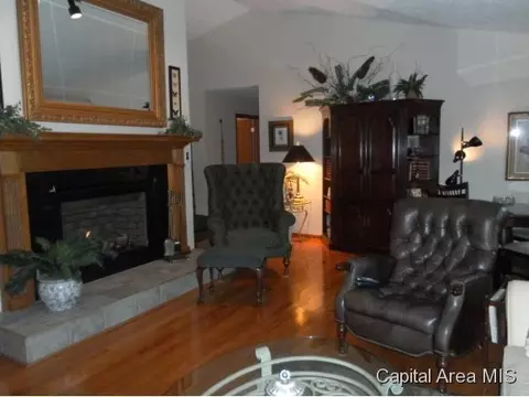 3205 Lobell Dr, Springfield, IL 62712 photo 5