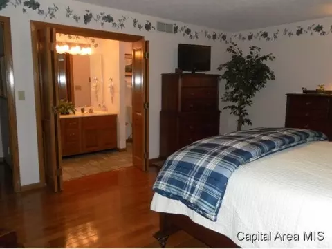 3205 Lobell Dr, Springfield, IL 62712 photo 11