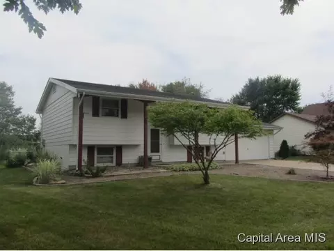 704 E Cardinal, Athens, IL 62613 photo 1