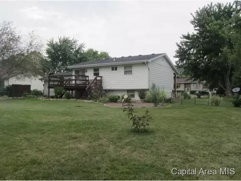 704 E Cardinal, Athens, IL 62613 photo 17