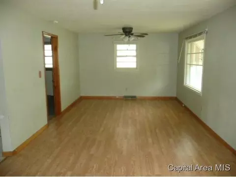 2207 E Keys Ave, Springfield, IL 62702 photo 3