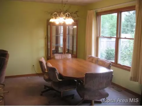 2409 Glencoe, Springfield, IL 62704 photo 5