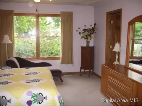 2409 Glencoe, Springfield, IL 62704 photo 8