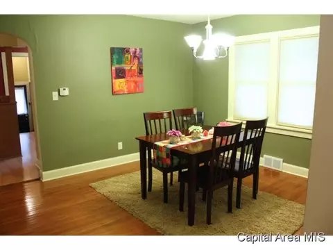 2444 S 7th St, Springfield, IL 62703 photo 9