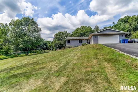 353 Blane Ct, Dawson, IL 62520 photo 1