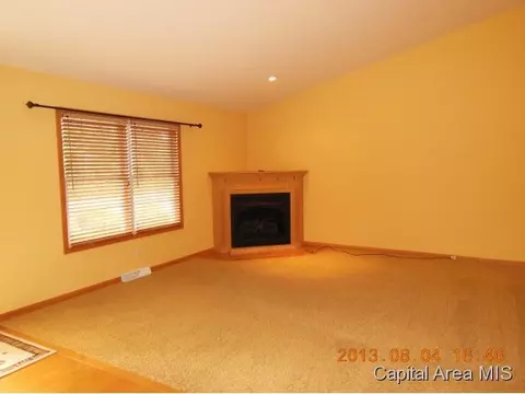 602 S Loft Ln, Athens, IL 62613 photo 4