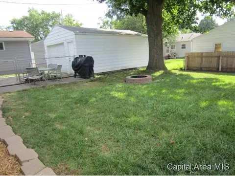 33 Midland Ct, Springfield, IL 62702 photo 4